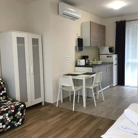 Suri Bau Апартаменты