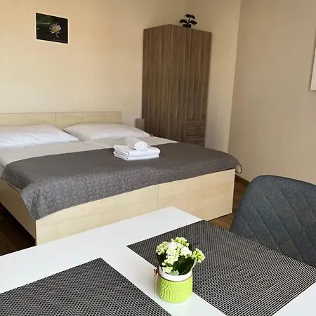 Suri Bau Apartament Mosonmagyaróvár